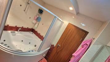 Dusch, hÄrtork, bidé och handdukar