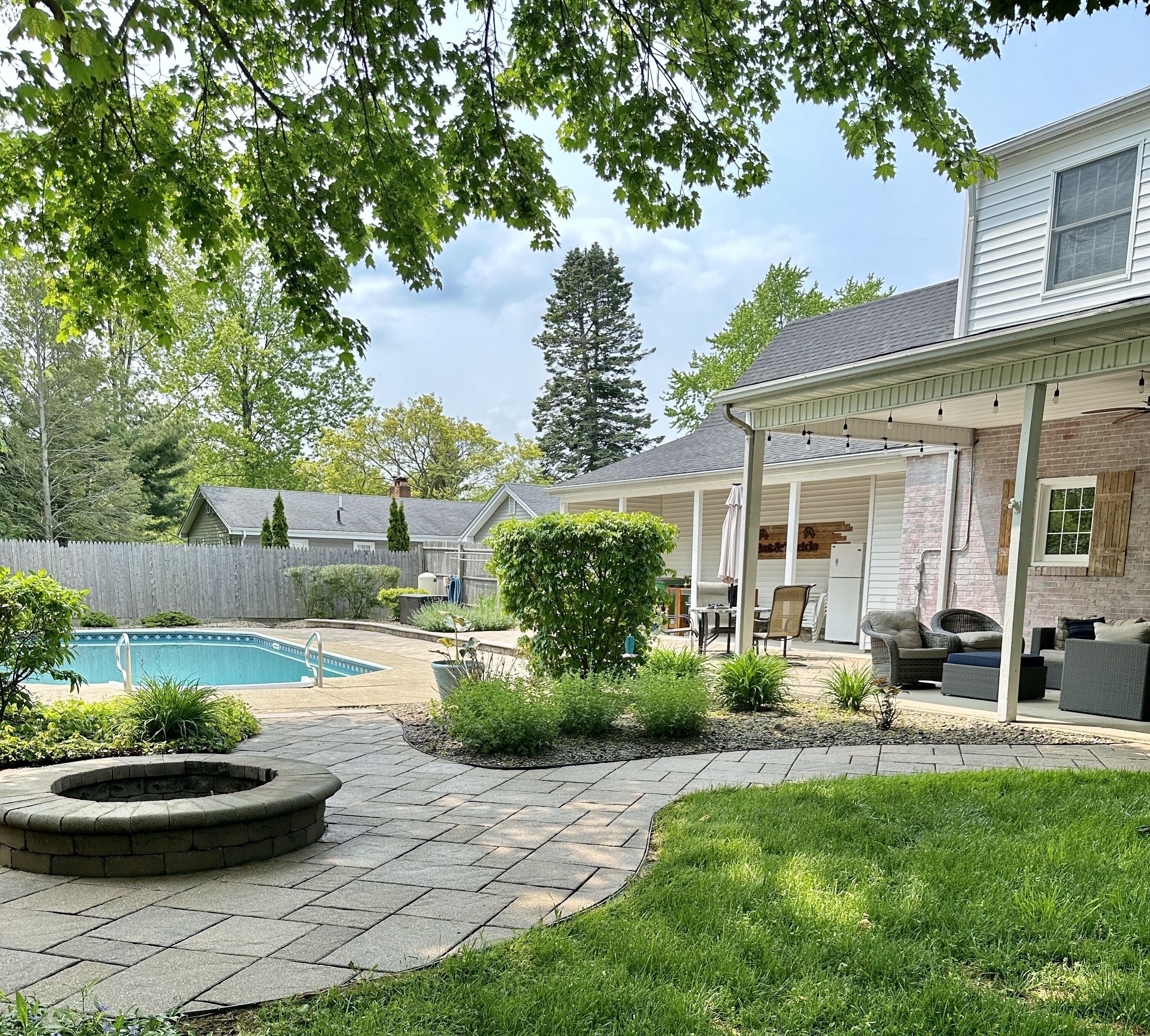 Lake View / Near Wineries/ Large Group Home