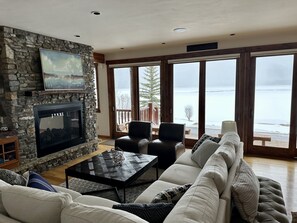 Living area - Lake cabin (Grand Lake)