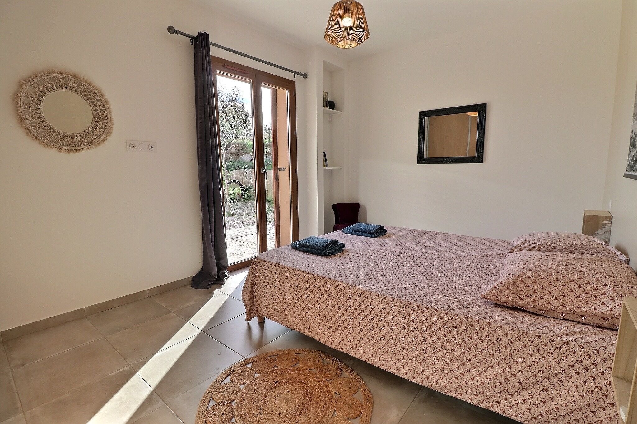 3 chambres, fer et planche à repasser, lit parapluie, Wi-Fi gratuit