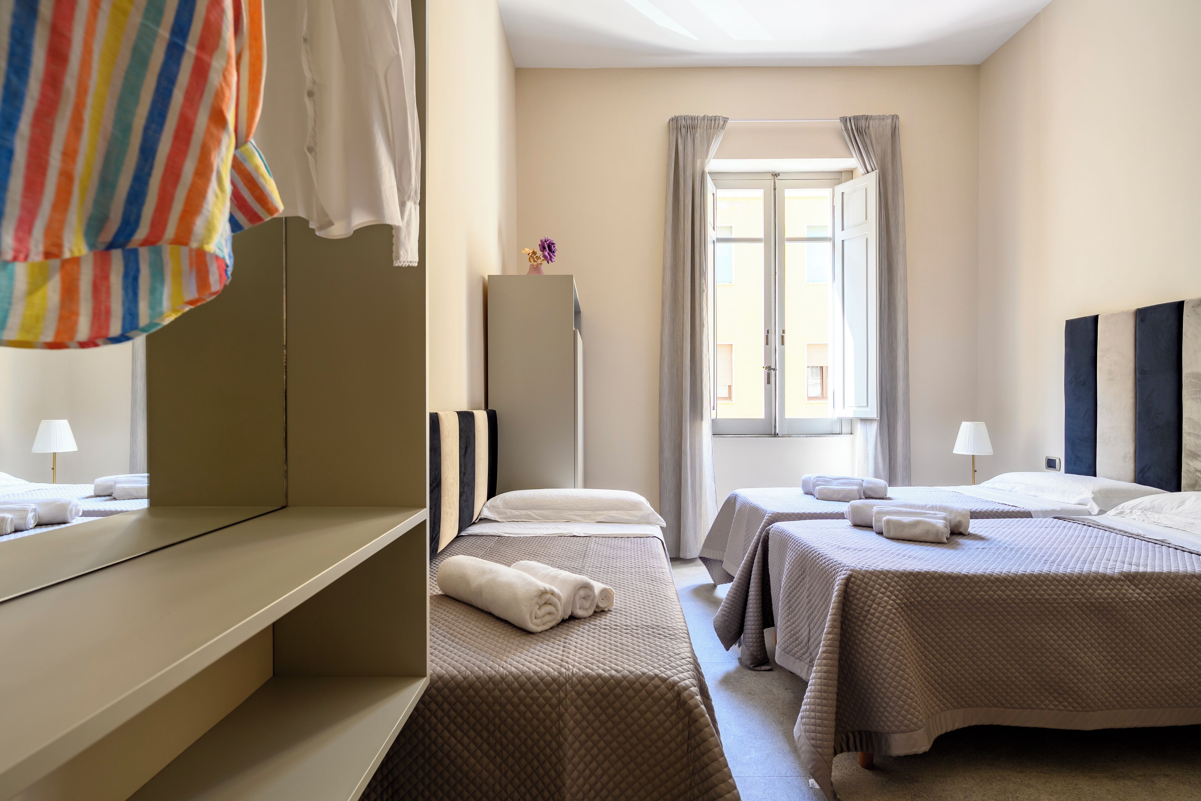 2 bedrooms, in-room safe, desk, iron/ironing board