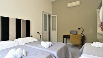 2 Schlafzimmer, Zimmersafe, Schreibtisch, BĂŒgeleisen/BĂŒgelbrett