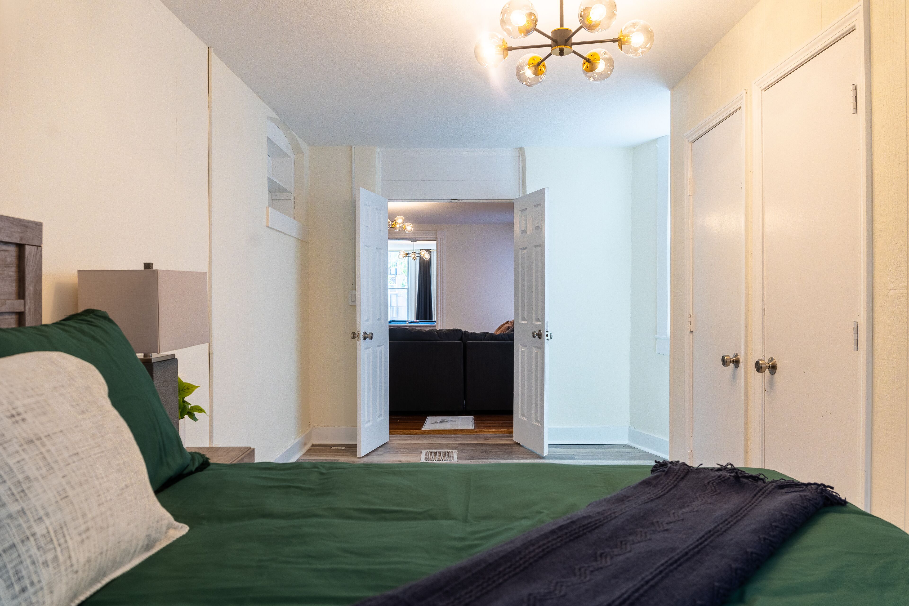 4Br Beautifully remodeled historic Victorian home.