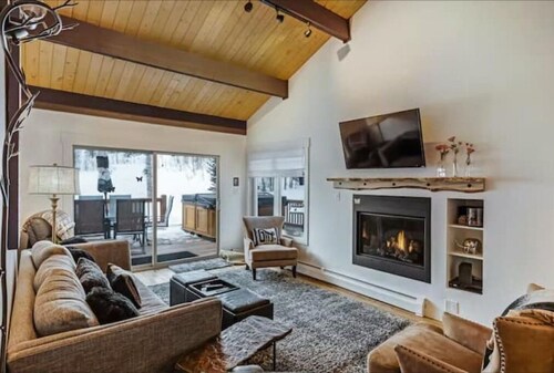 Spacious & Cozy Tri-Level Home