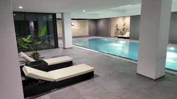 Innenpool, beheizter Pool