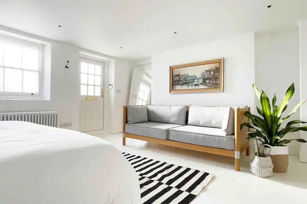 Stunning 5bed 3bath Townhouse, Chelsea