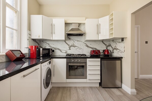 Fridge, microwave, oven, stovetop