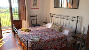 1 camera, una scrivania, Wi-Fi gratuito, lenzuola
