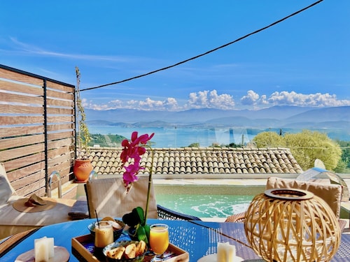 Dimitris Luxury Cottage with private pool