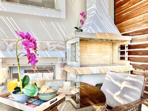 Outdoor dining - Dimitris Luxury Cottage with private pool (Vingla)