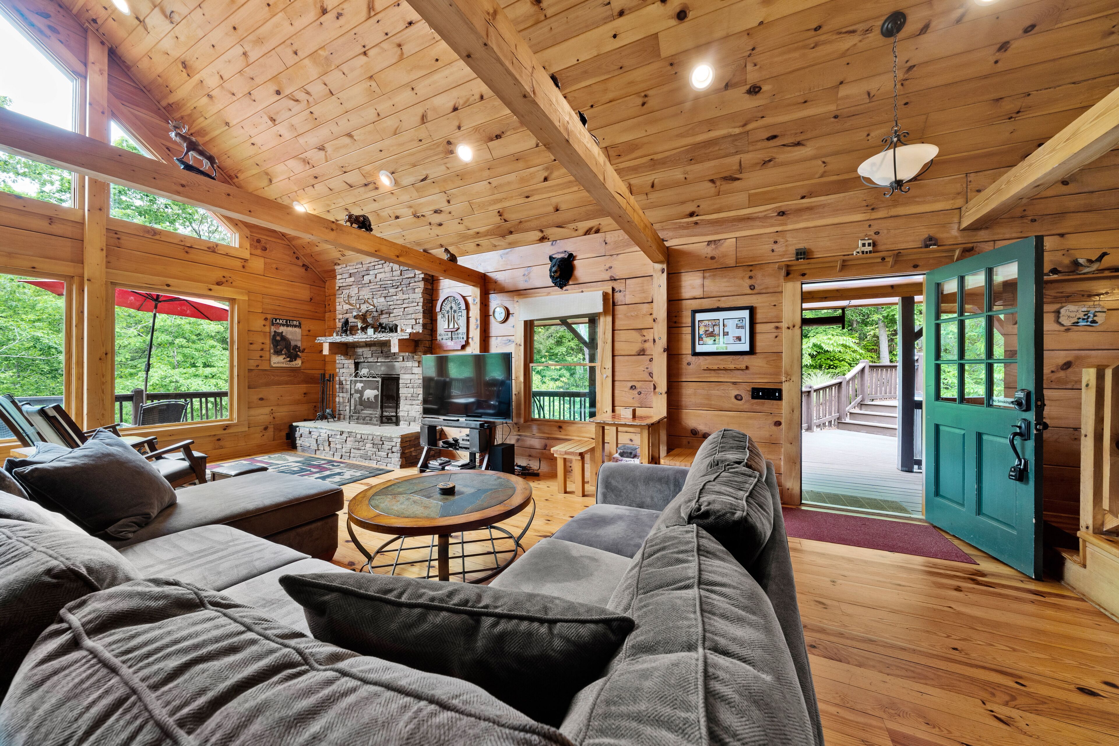 Resort Cabin, Overlooks Dirty Dancing scene/waterfalls. Outdoor Fire Pit