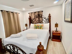 2 bedrooms, in-room safe, iron/ironing board, free WiFi