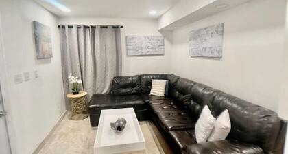 La Casita Apt ! Near Beaches!