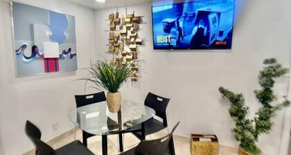 Imperial Apartment! Just 5 min from the beach!