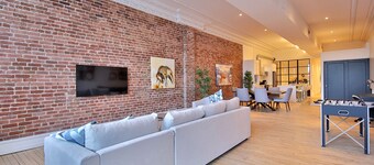 Elegant 3-bedroom Condo ✭ Old Montreal ✭ Private Terrace