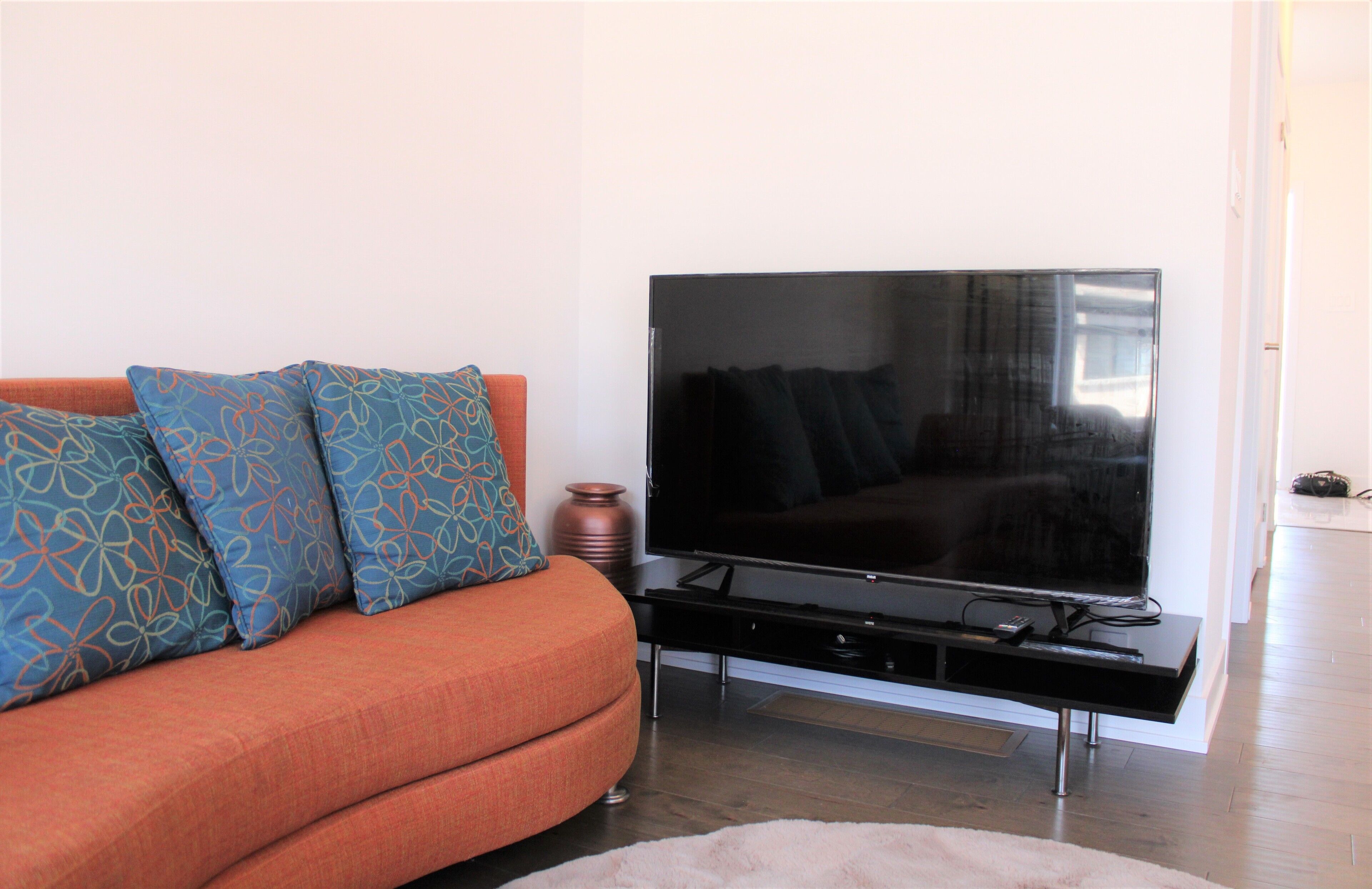 Brand New 4 Bedroom Townhouse in Barrie South 