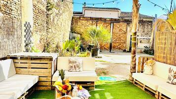 Enceinte de lâhĂ©bergement