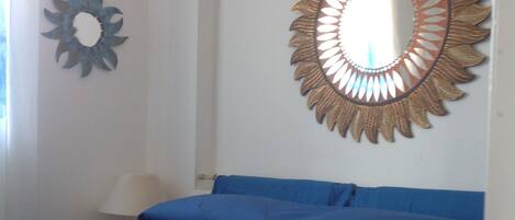 1 Schlafzimmer, Reisekinderbett, Bettwäsche