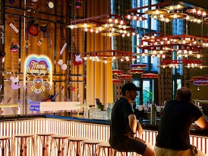 Bar (on property) - Mama Shelter Dijon (Dijon)
