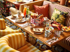 Daily buffet breakfast (EUR 21 per person) - Mama Shelter Dijon  (Dijon)