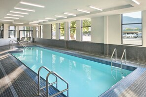 Indoor pool - Four Points by Sheraton Penticton at the Convention Centre (Penticton)