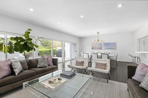 Beautiful Waterfront Condo