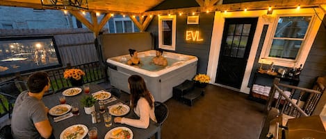 Outdoor dining