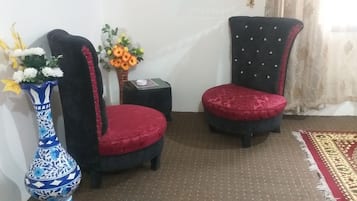 Deluxe Room | 4 bedrooms, free WiFi
