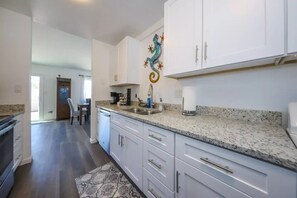 Private kitchen - Sunny Smart House (Tucson)