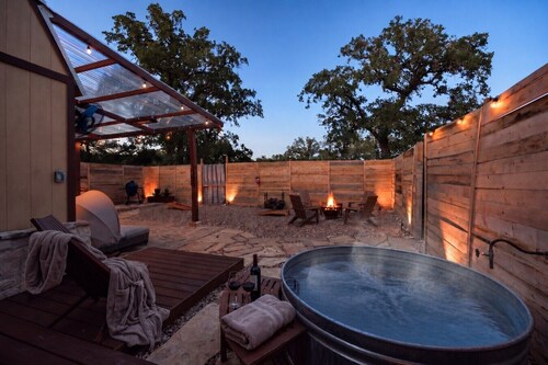 A+ Privacy | Romantic Lux | Sauna | Hot/Cold Pool