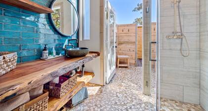 A+ Privacy | Romantic Lux | Sauna | Hot/Cold Pool