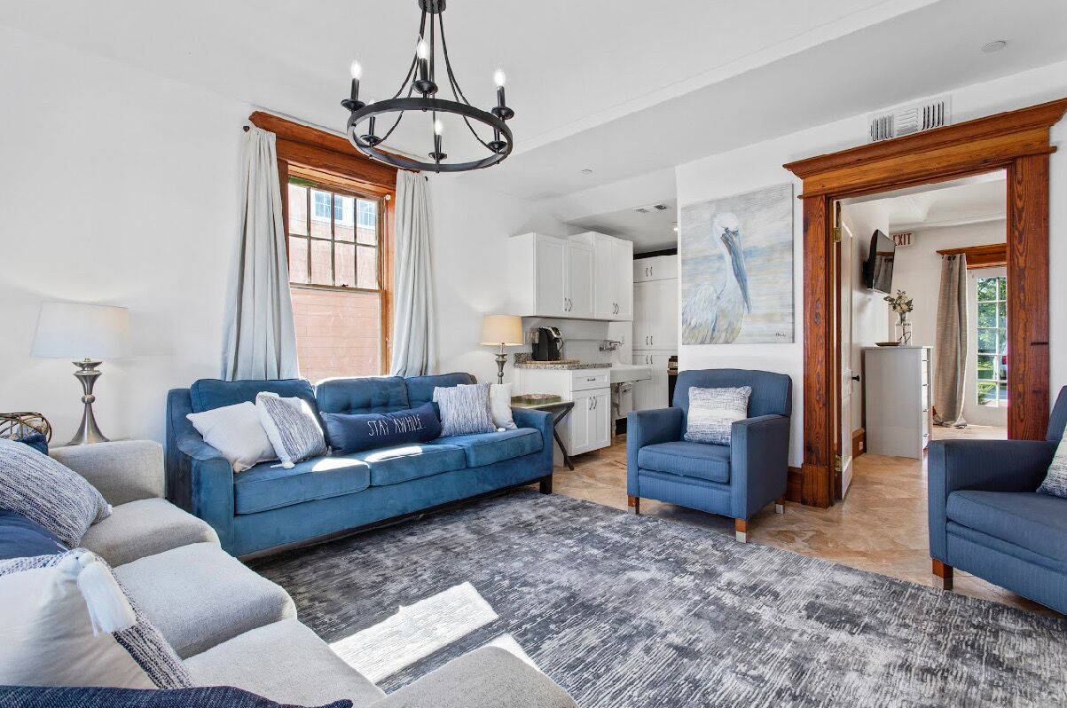 Beachfront condo downtown Pass Christian-Unit #2