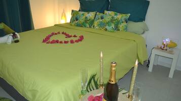 2 bedrooms, iron/ironing board, travel crib, free WiFi