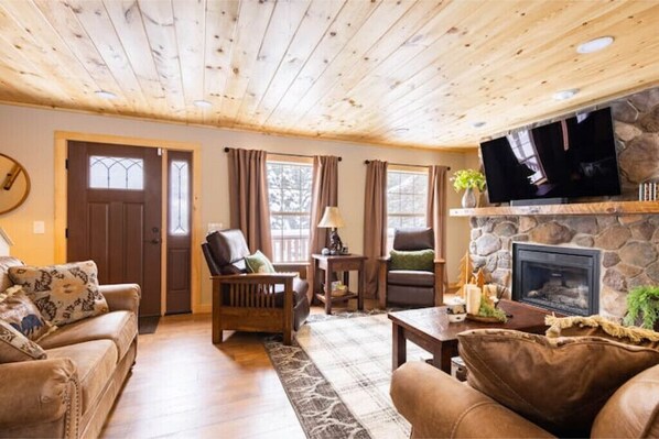 Smart TV, fireplace, video games, ping pong