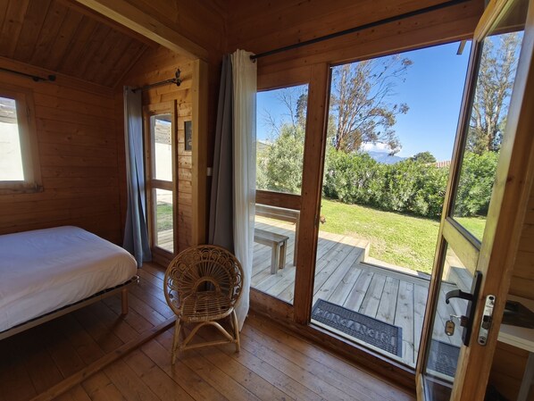 Familie chalet, en-suite badkamer, uitzicht op de binnenplaats