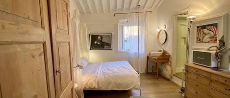 1 camera, ferro/asse da stiro, culla da viaggio, Wi-Fi gratuito