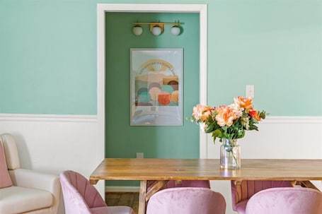 Dining. NEW Colorful Cottage + Hot Tub + Pets + 15 min to LAKE