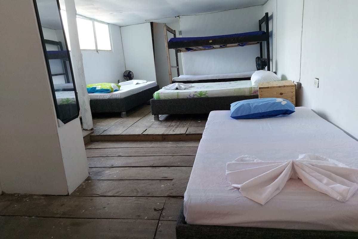 Basic Shared Dormitory | Bed sheets