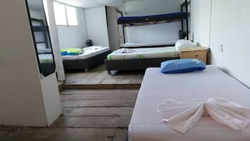 Basic Shared Dormitory | Bed sheets