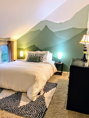 2 Schlafzimmer, Schreibtisch, Bügeleisen/Bügelbrett, Reisekinderbett