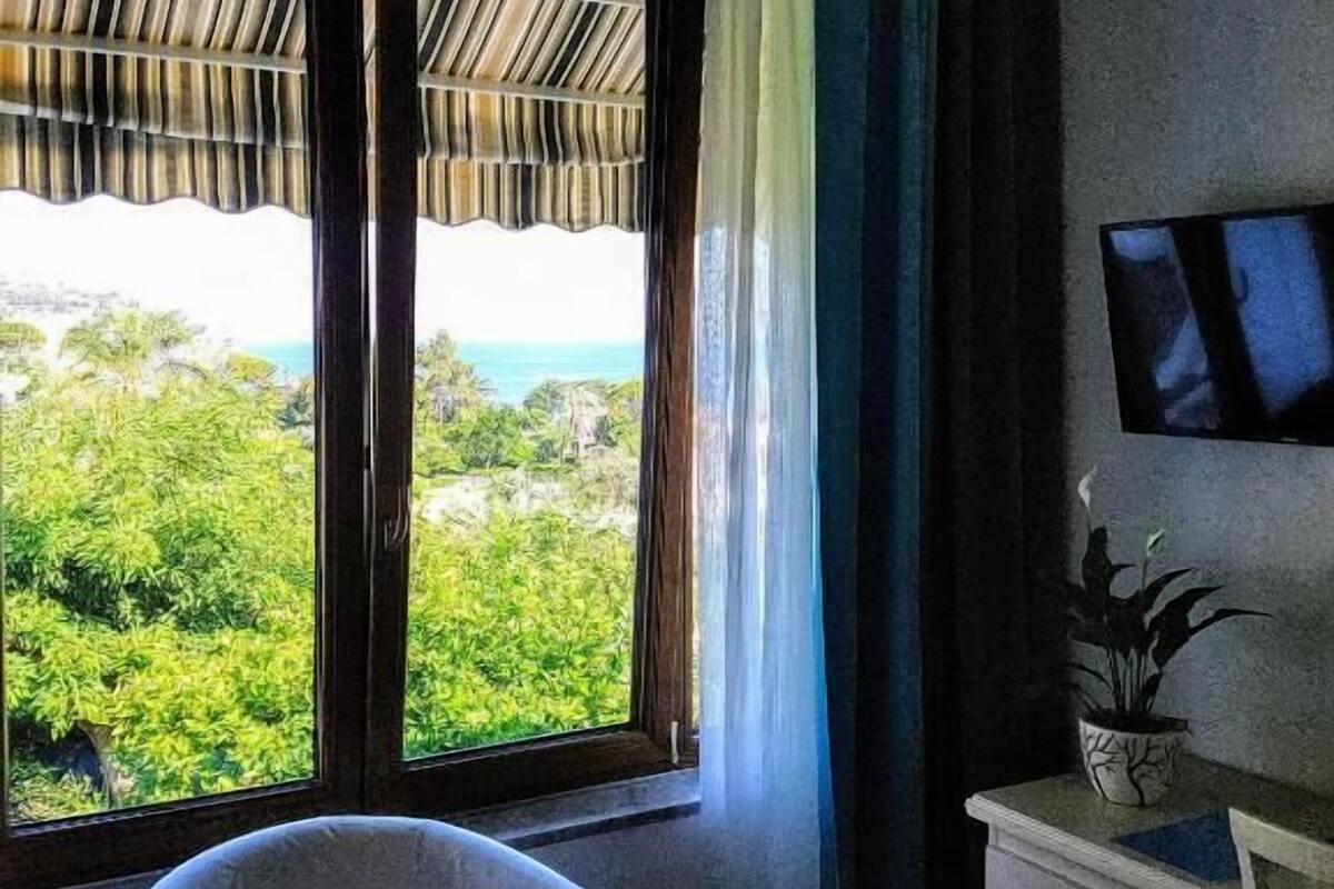 Standard Double Room | In-room safe, desk, iron/ironing board, free WiFi