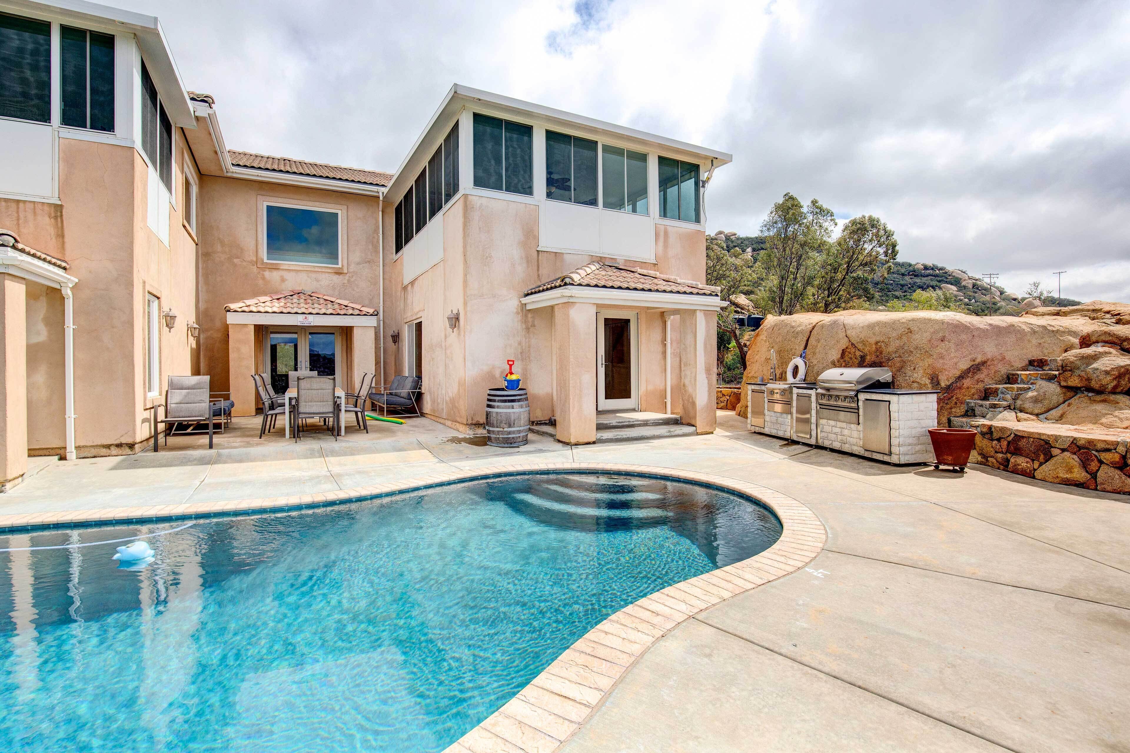 Mountaintop Ramona Home: Private Pool, Near Lake!