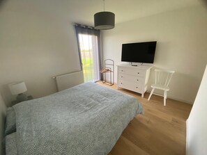 4 camere