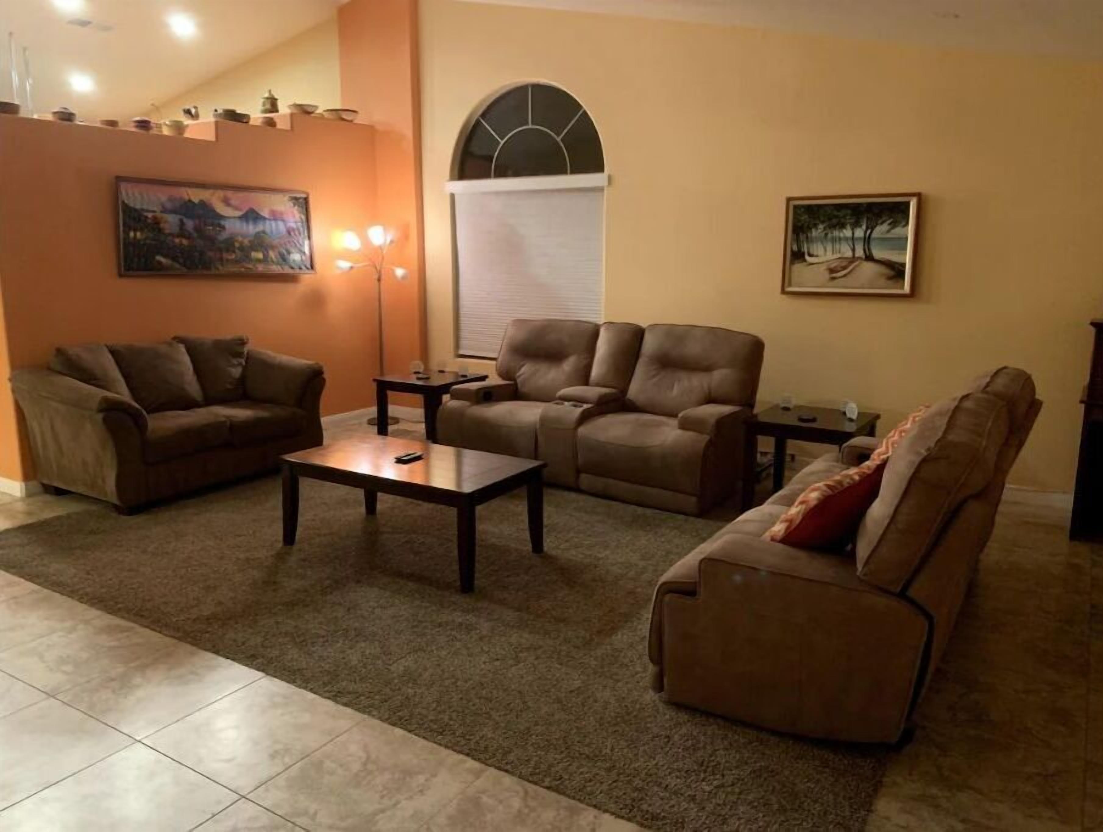 Unko Kev's Hale
Aloha Lives Here!!