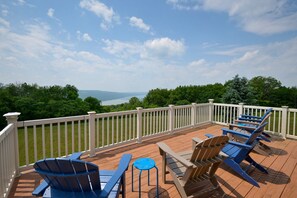 Terrace/patio - Hilltop Retreat June-Oct -10% 5 nights or more (Auto Applies) (Tully)