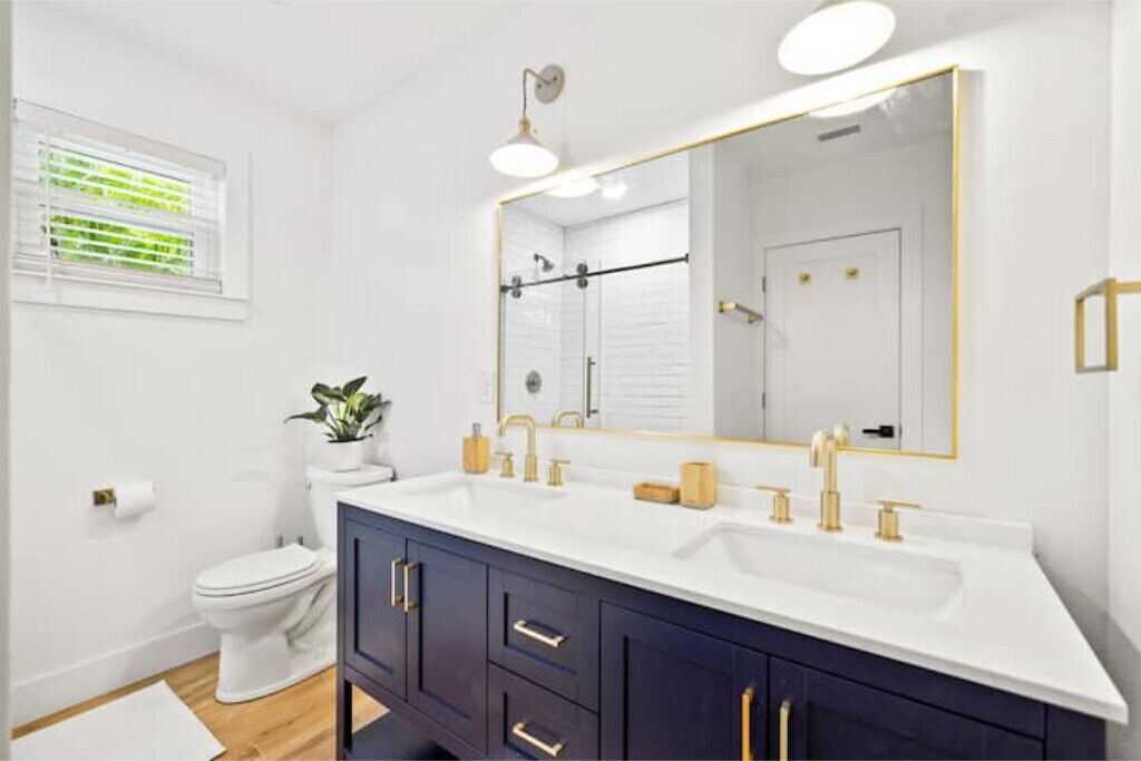 New Modern Tropical Waterfront Bungalow Estate