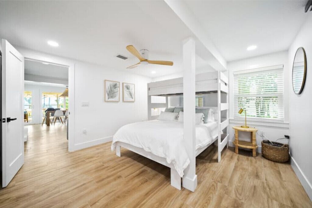 New Modern Tropical Waterfront Bungalow Estate