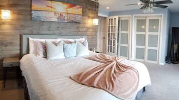 4 bedrooms, desk, iron/ironing board, travel cot