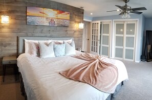 4 bedrooms, desk, iron/ironing board, travel cot