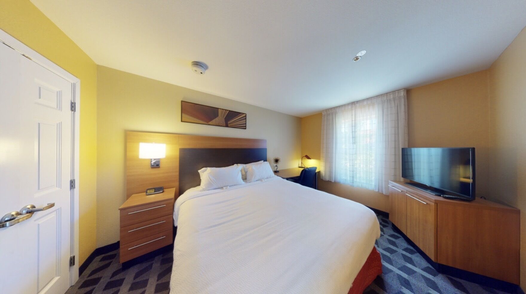 Spacious Two Bedroom Suite in Tewksbury, MA w/ All You Need!